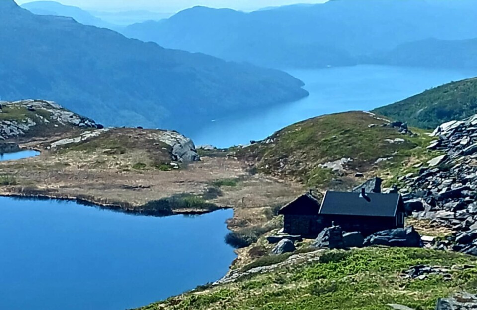Nastølen i Hylsfjorden med utsikt til både Skaulen og Boknafjorden.