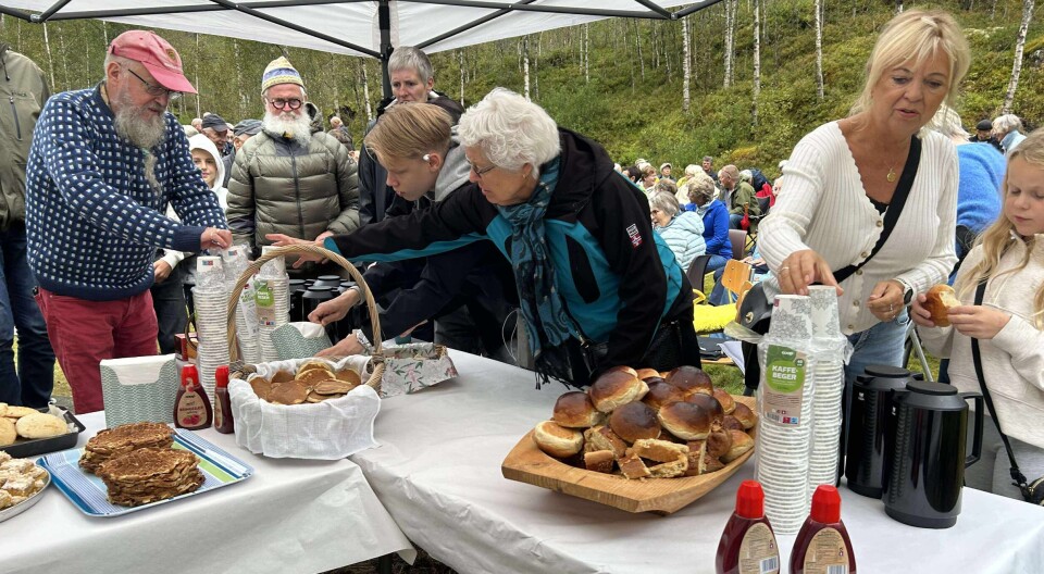 250 møtte til basar i Ulladalen