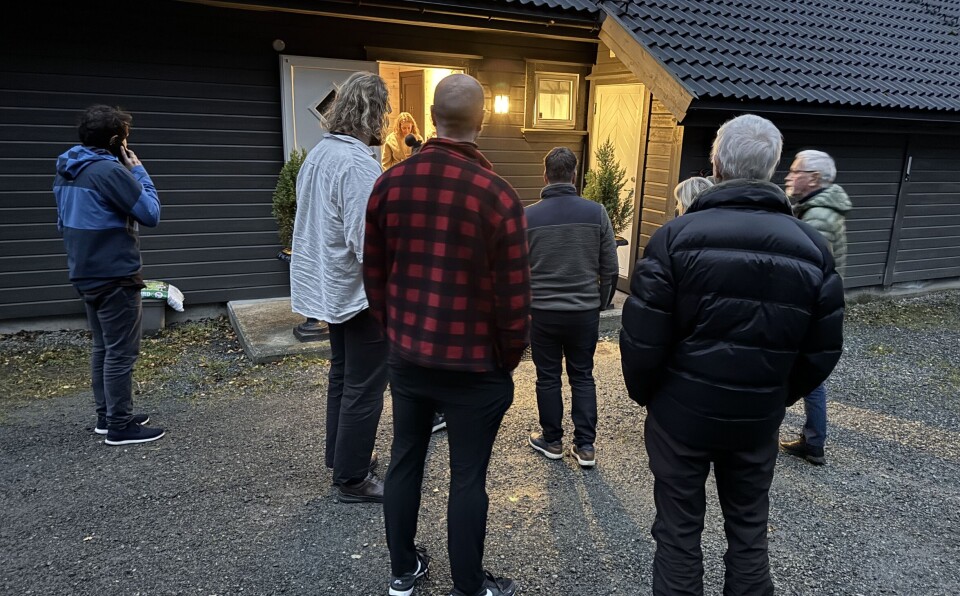 Skulesaka: Inviterte politikarane til lang veg og sjokoladekake